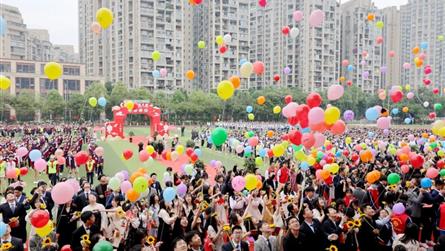 青春如歌喜成人,逐梦担当迎未来——成都冠城实验学校...